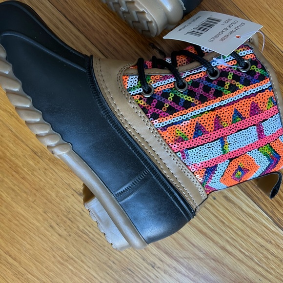 NEW WITH TAGS gorgeous sequin duck boots - Picture 4 of 6